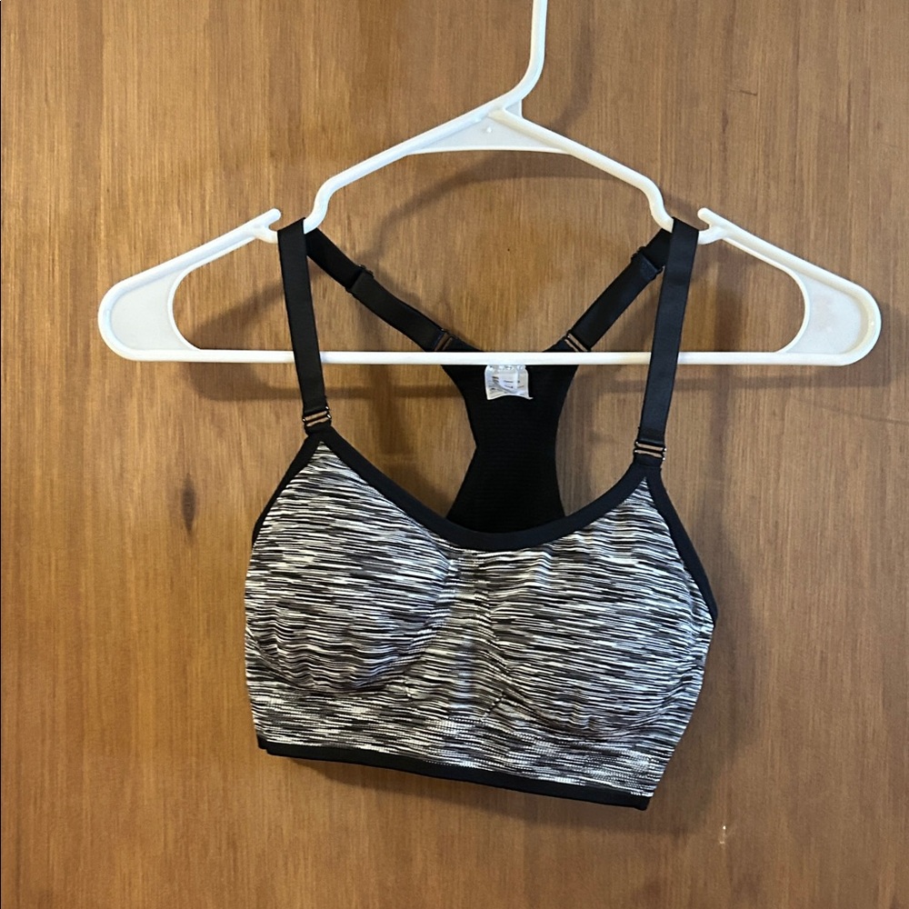 Itzon sports bra NWOT